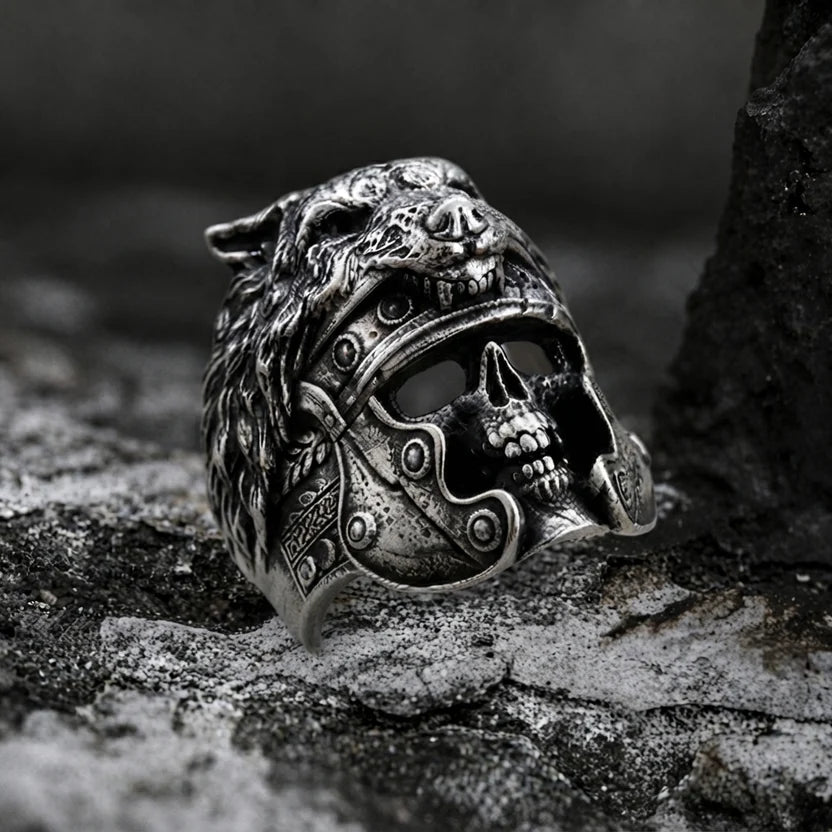 Gladiatorring mit Wolfshelm-Totenkopf
