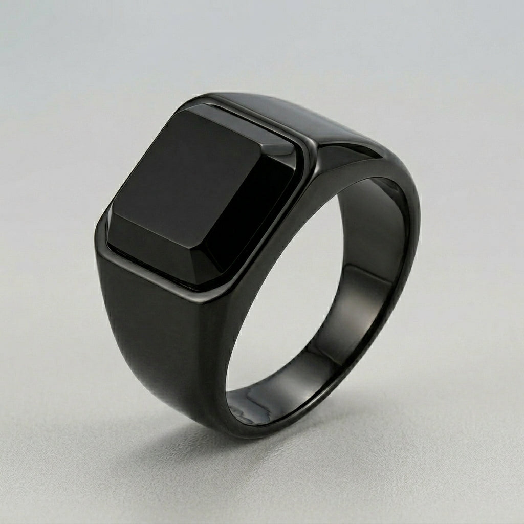 Matt-schwarzer Kissenstein-Ring
