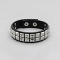 Dunkler-Rebell doppelreihiges beschlagenes Lederarmband