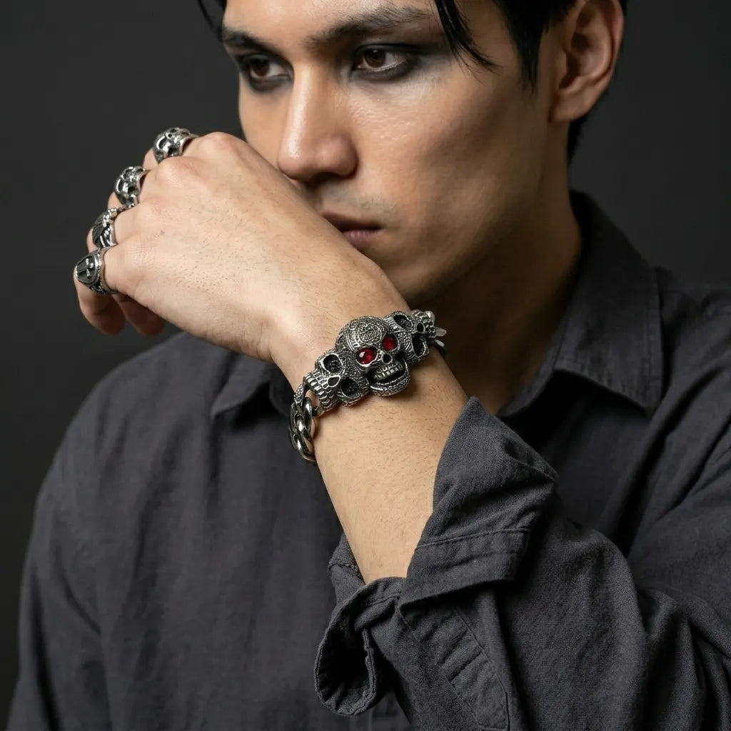 Karmesinroter-Blick-Totenkopf-Armband