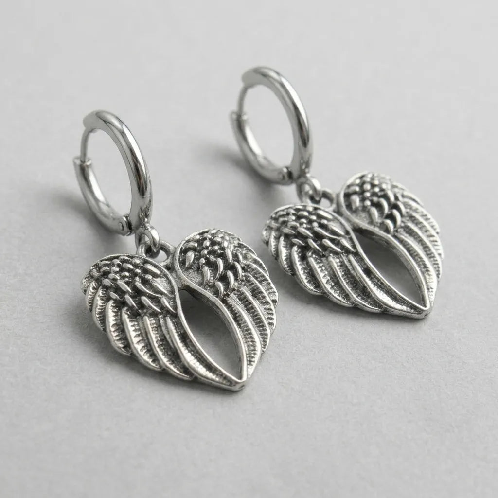 Detaillierte-Engelsflügel-Ohrhänger