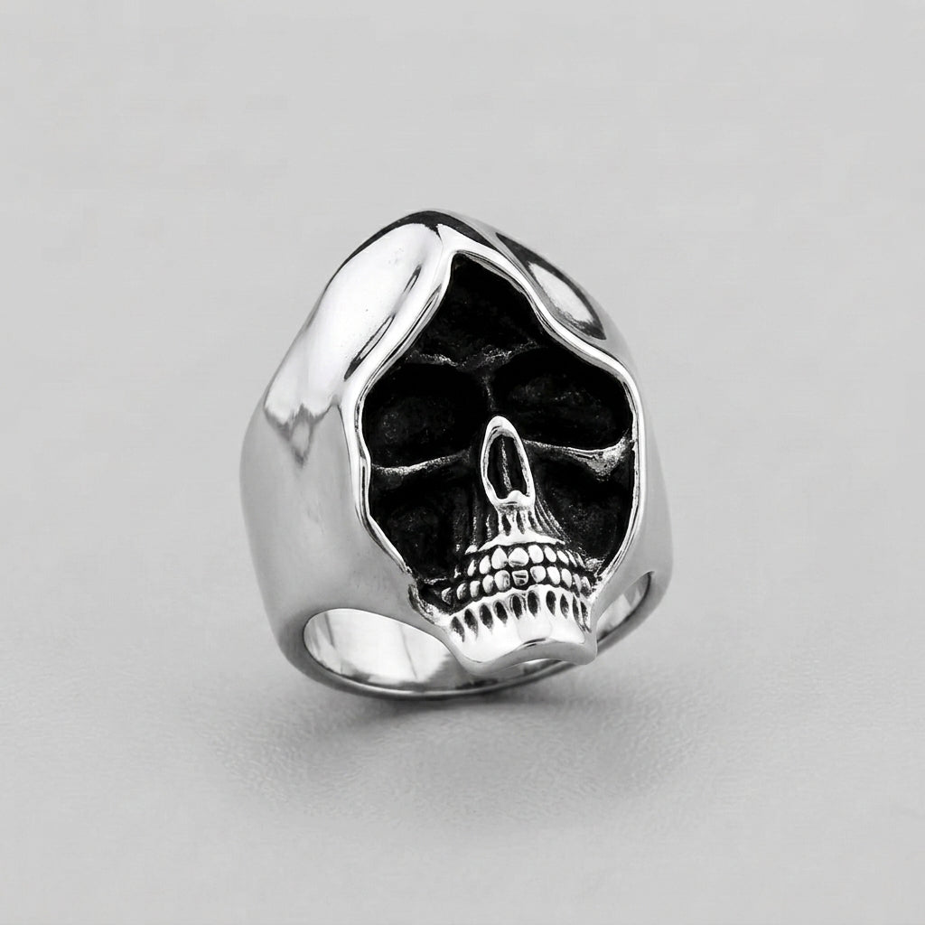 Totenkopfring im Vintage-Stil