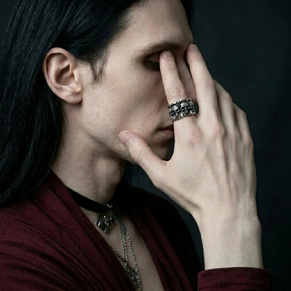 Bedornter-Totenkopf-Paneel-Statement-Bandring