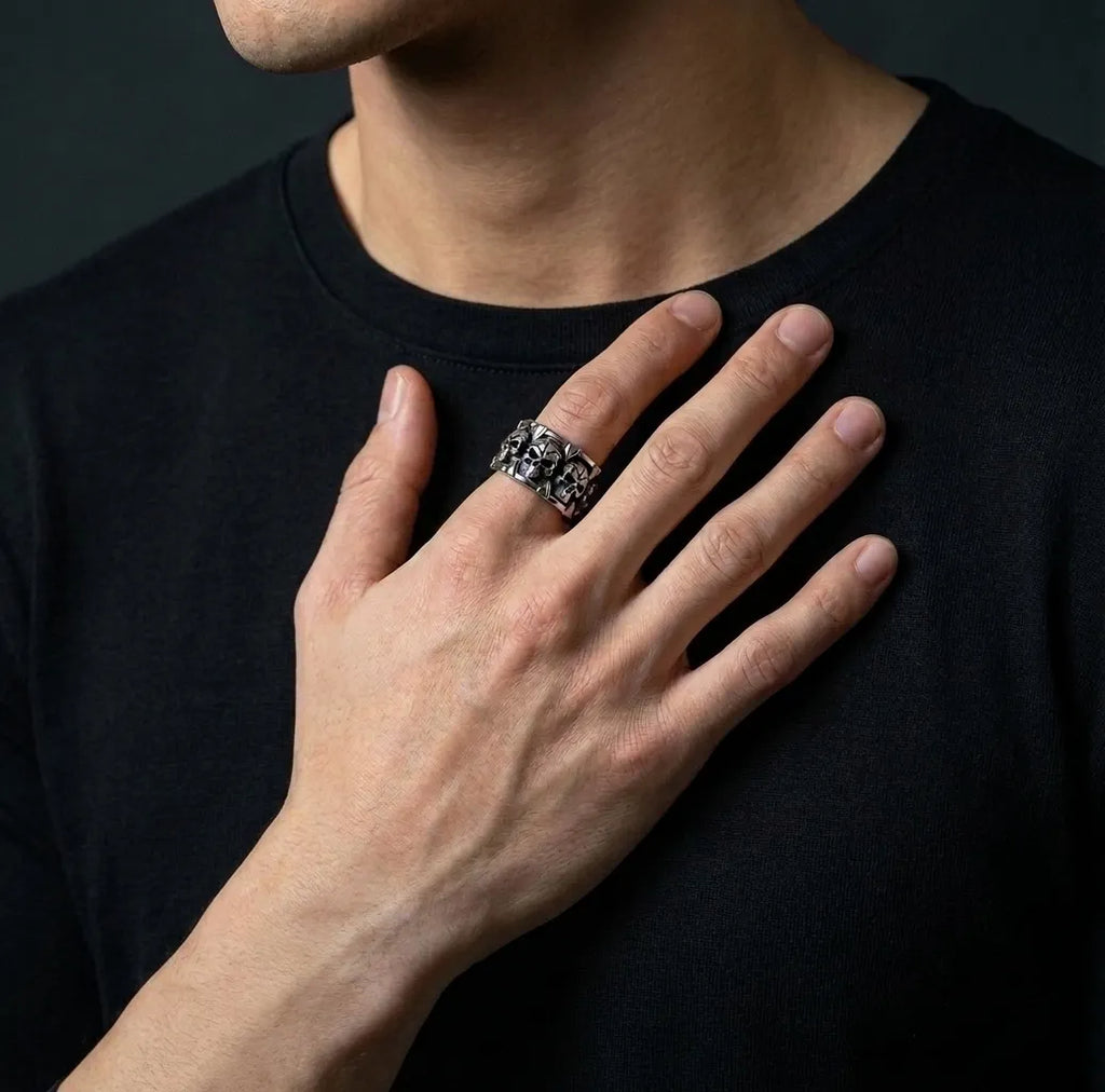 Bedornter-Totenkopf-Paneel-Statement-Bandring