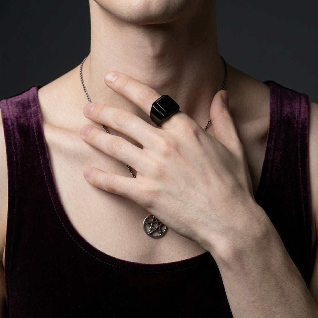Matt-schwarzer Kissenstein-Ring