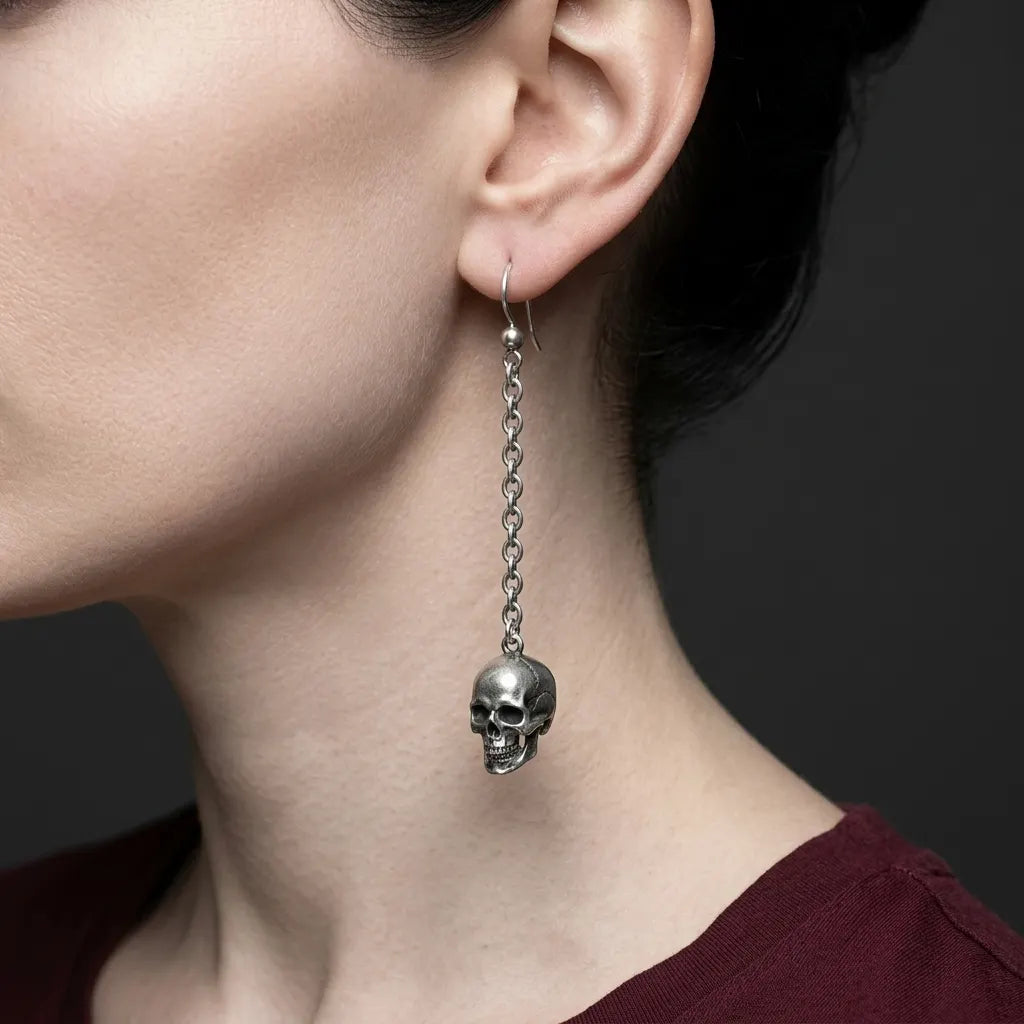 Verwunschene-Schönheit-Totenkopf-Ohrringe