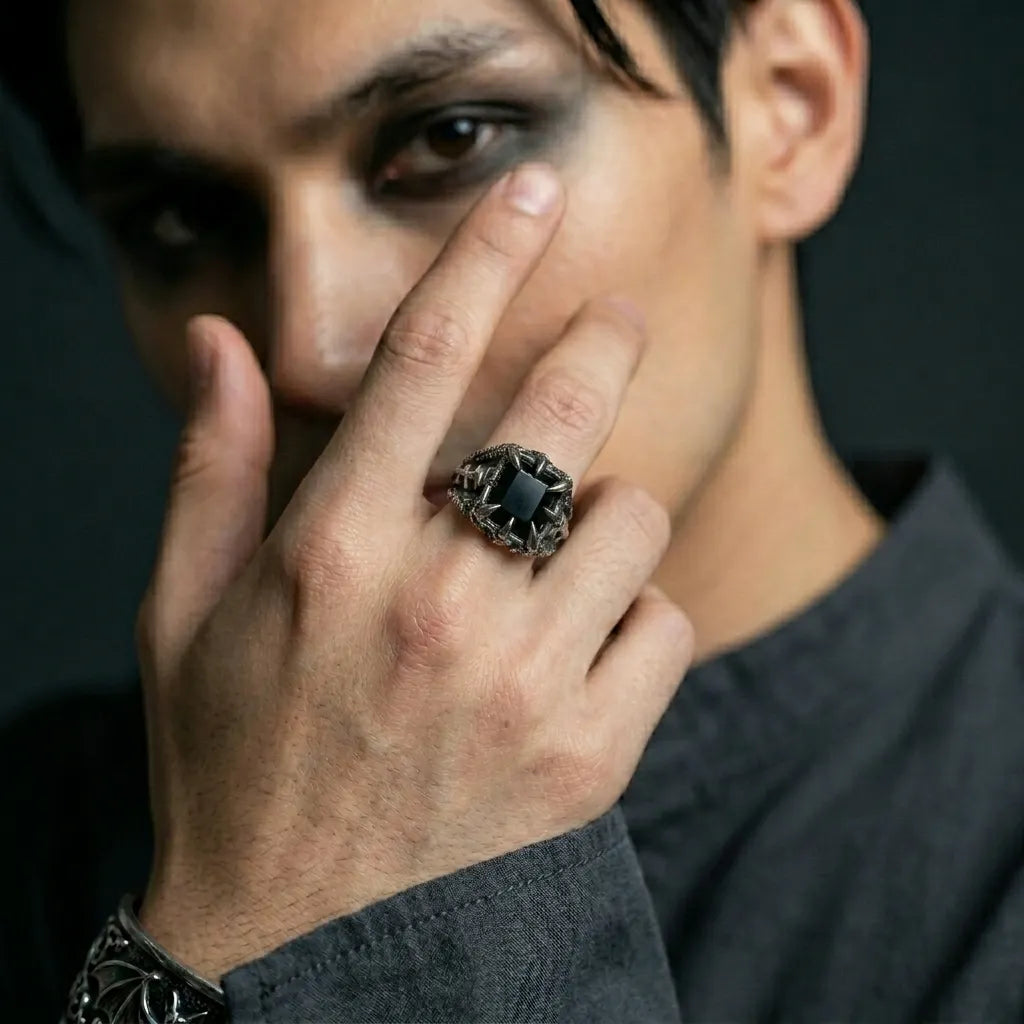 Drachenkralle schwarzer Onyx Statement-Ring