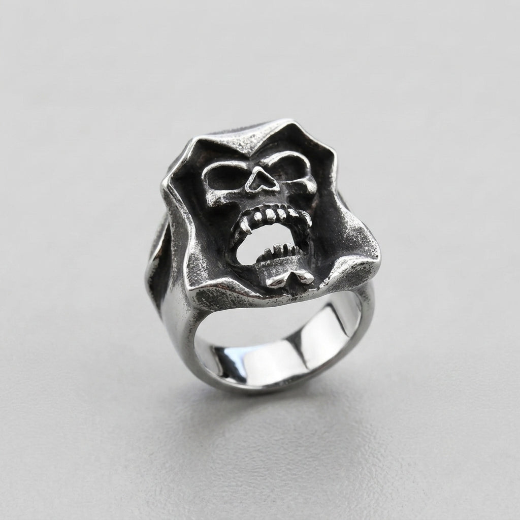 Schreiender-Totenkopf-Ring