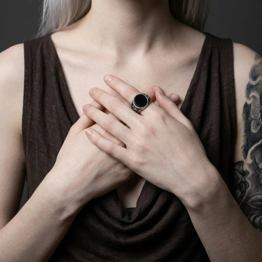 Schwarzer-Onyx keltische Triquetra ovaler Ring