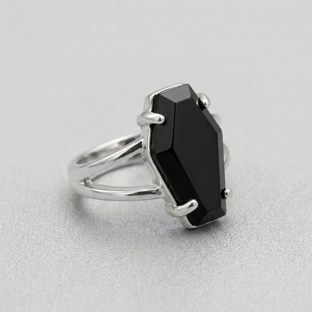 Schwarzer-Sargstein, geteilter silberner Bandring, Gothic-Ring