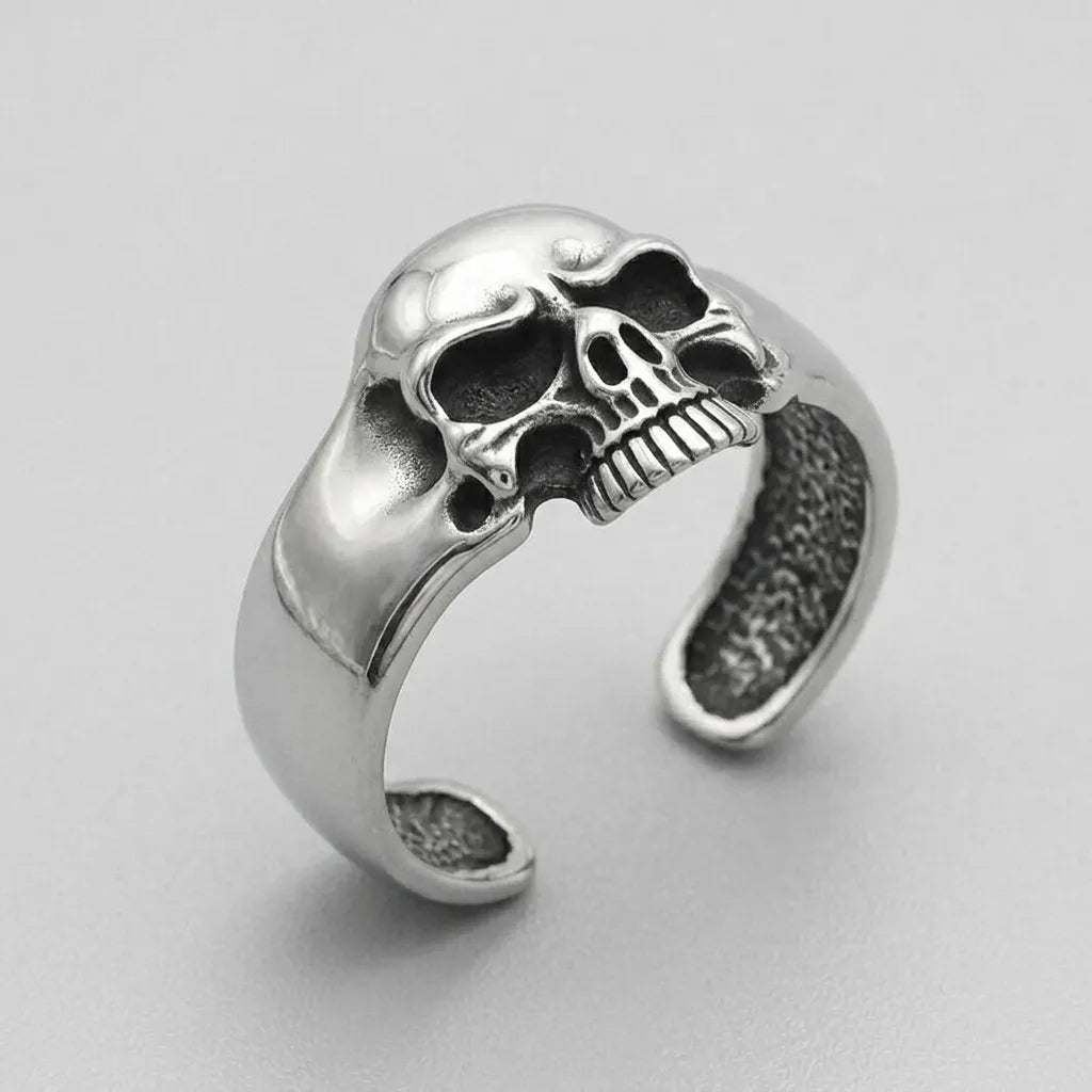 Eisen-Totenkopf-Armreif
