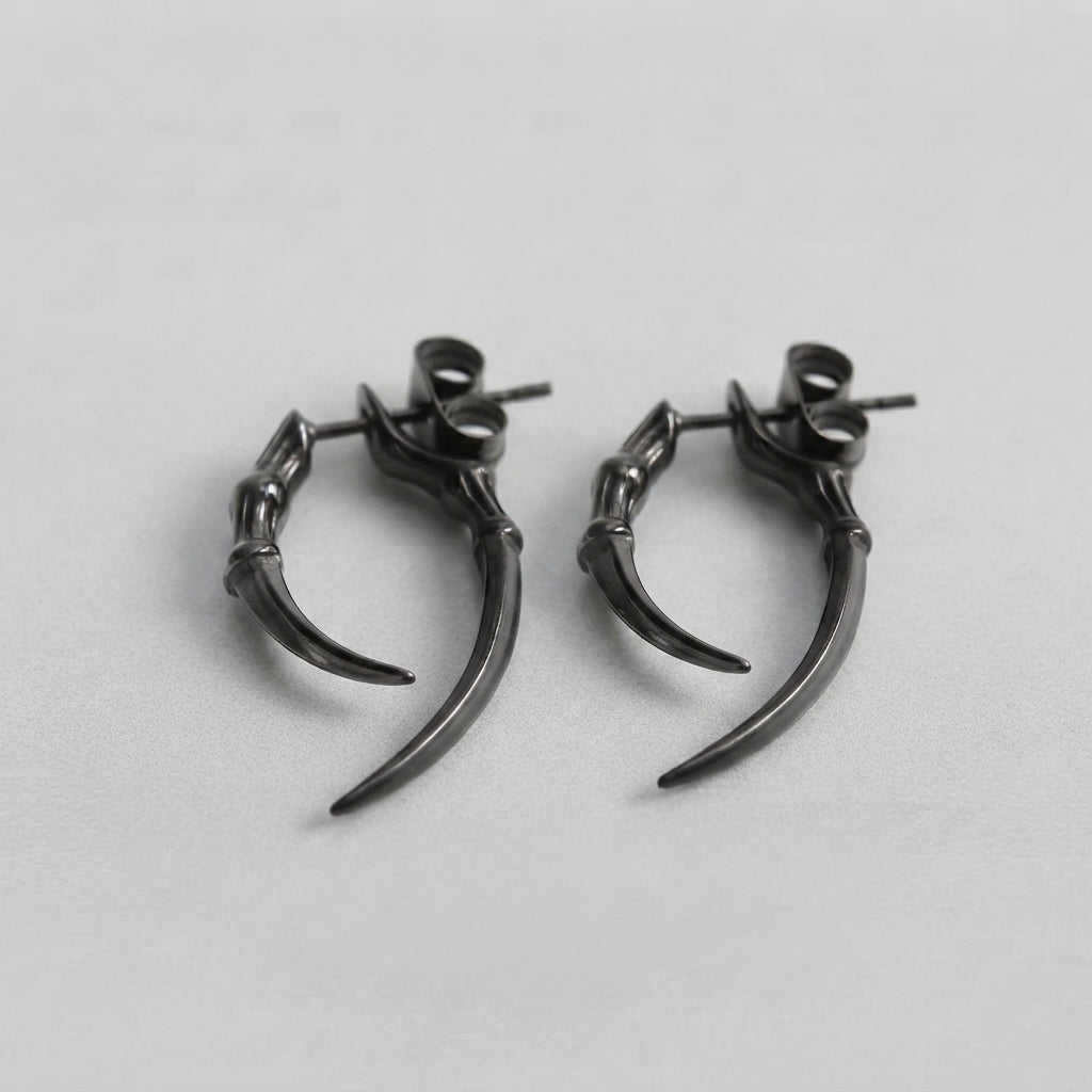 Schwarze-Kralle-Ohrstecker