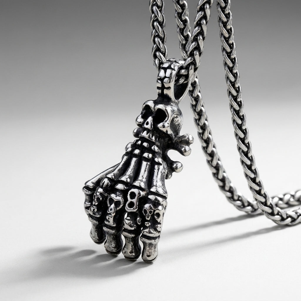Skeletthand-Anhänger-Halskette