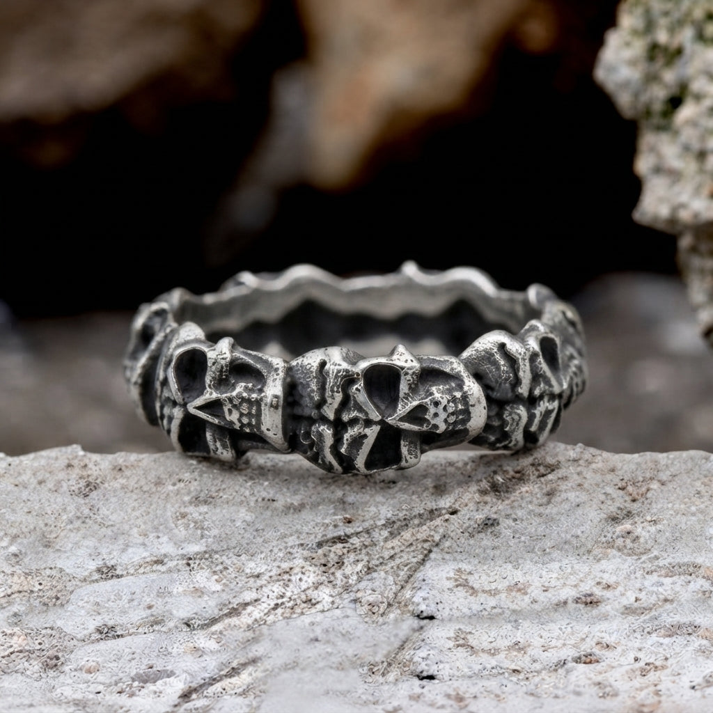 Rissiger-Totenkopf-Ewigkeitsring