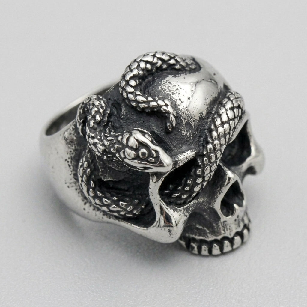 Totenkopf-des-Schlangengottes-Ring