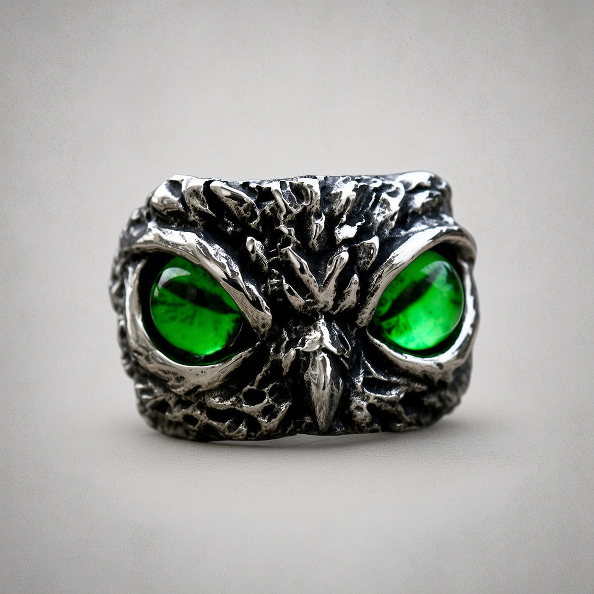 Eulengesicht-Ring (Grüne Augen)