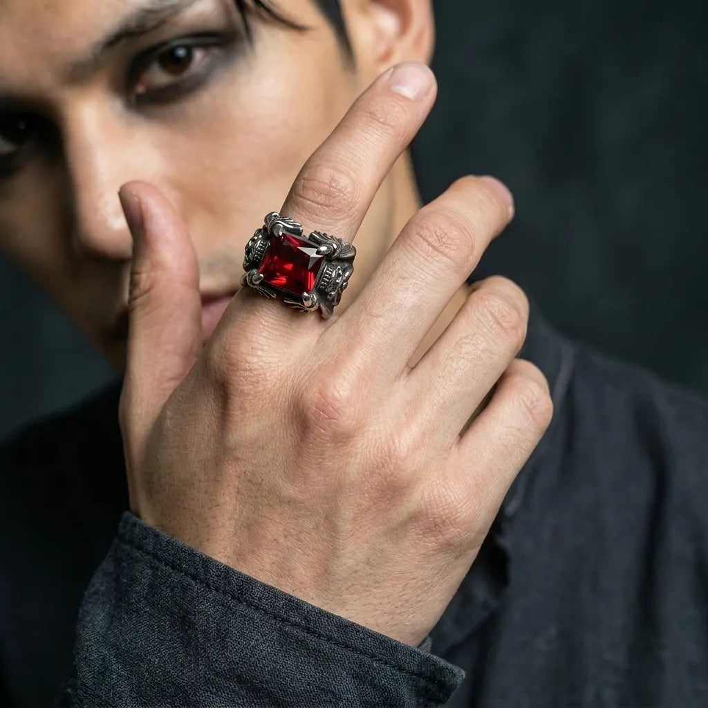 Roter-Kissenkristall-Totenkopfkralle-Statement-Ring