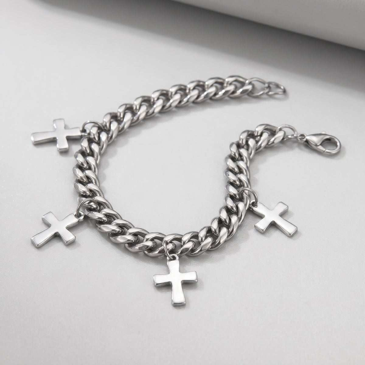 Dreifaltigkeits-Kreuz-Anhänger mehrreihiges Kettenarmband