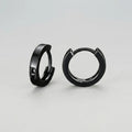 Beschlagene schwarze Goth-Creolen