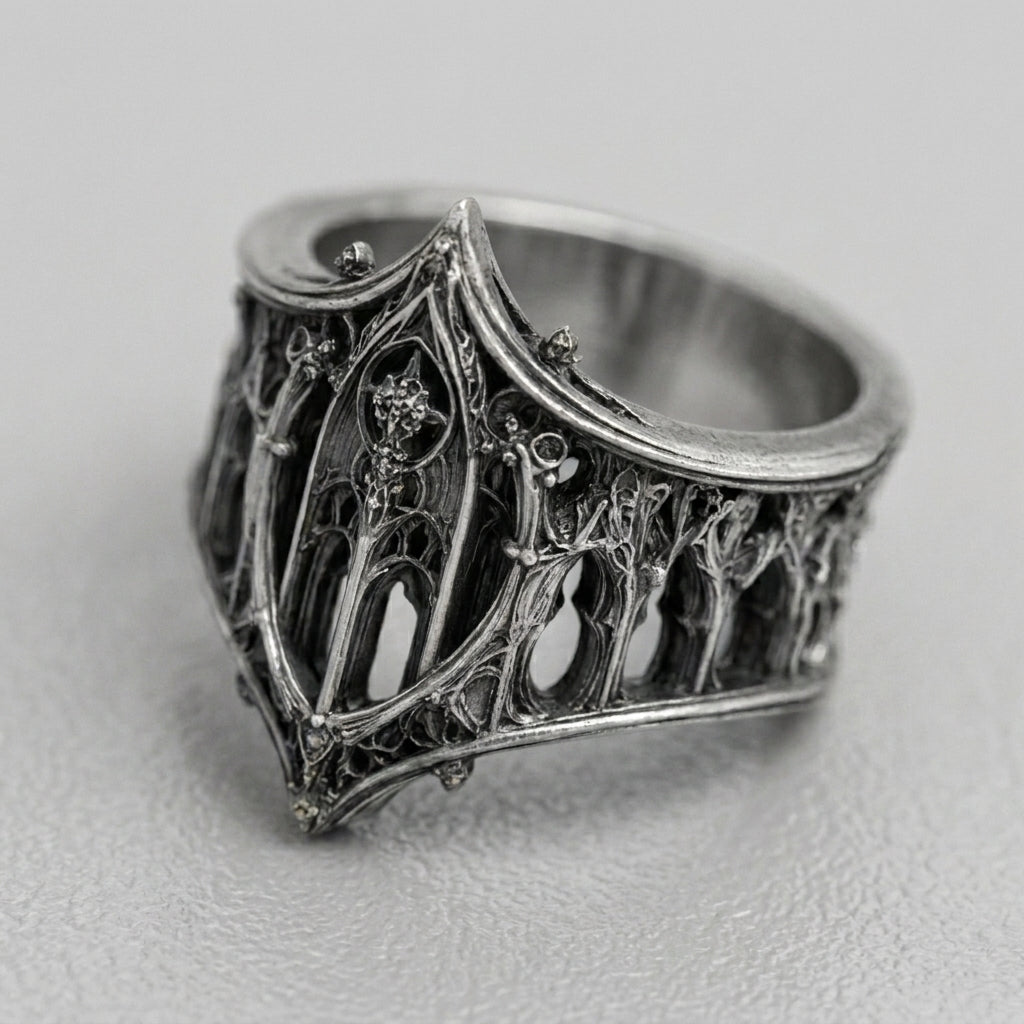 Gothic gewölbtes Filigran, oxidierter silberner Statement-Ring