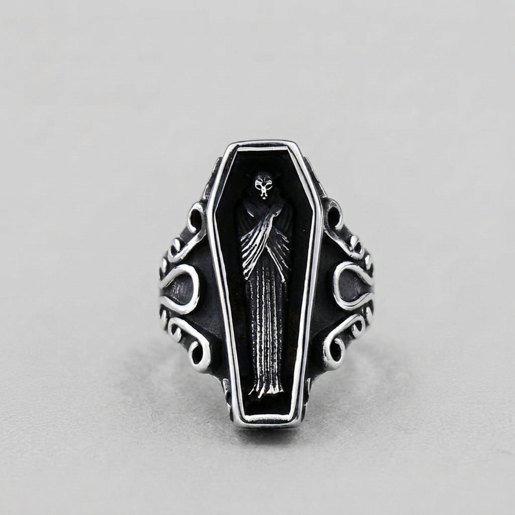 Sarg-Ring mit Skelettfigur und Schriftrollen-Filigran