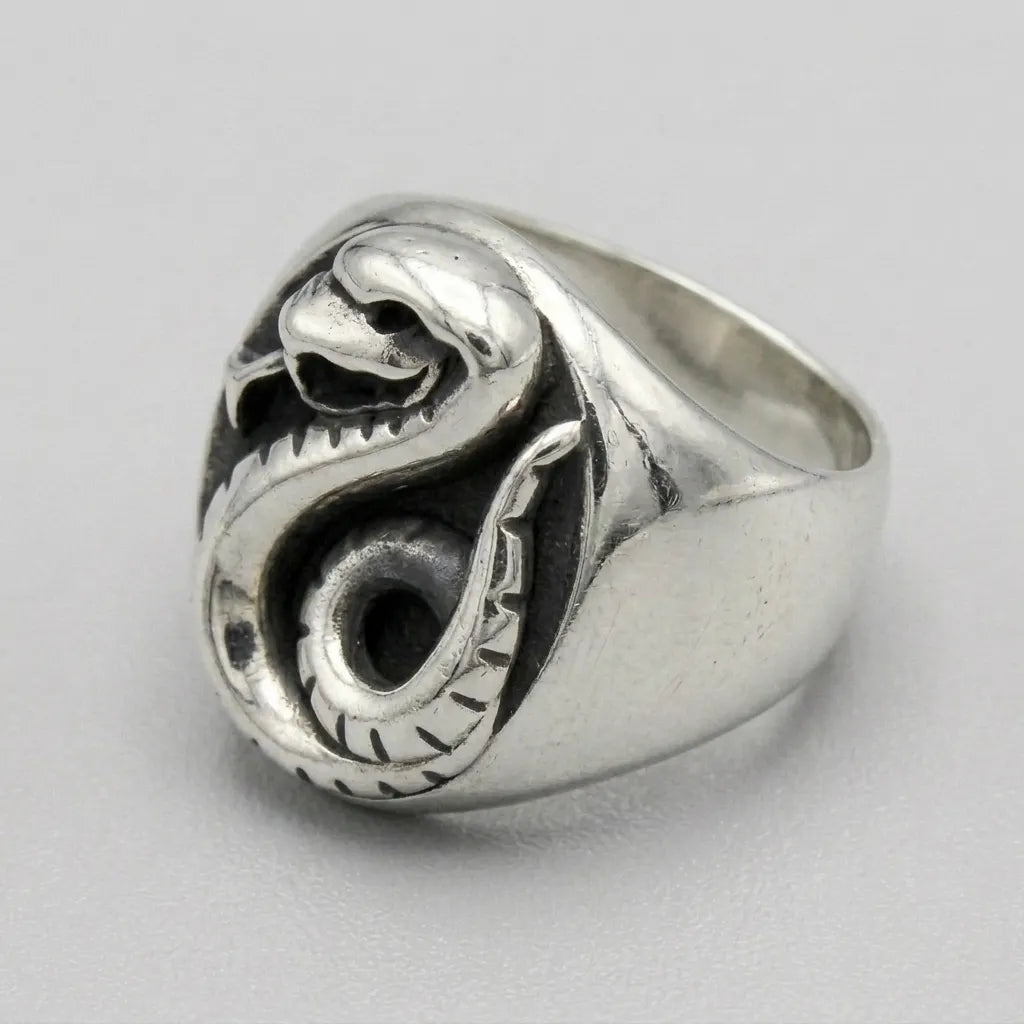 Der-Schlangenkönig-Siegel-Ring