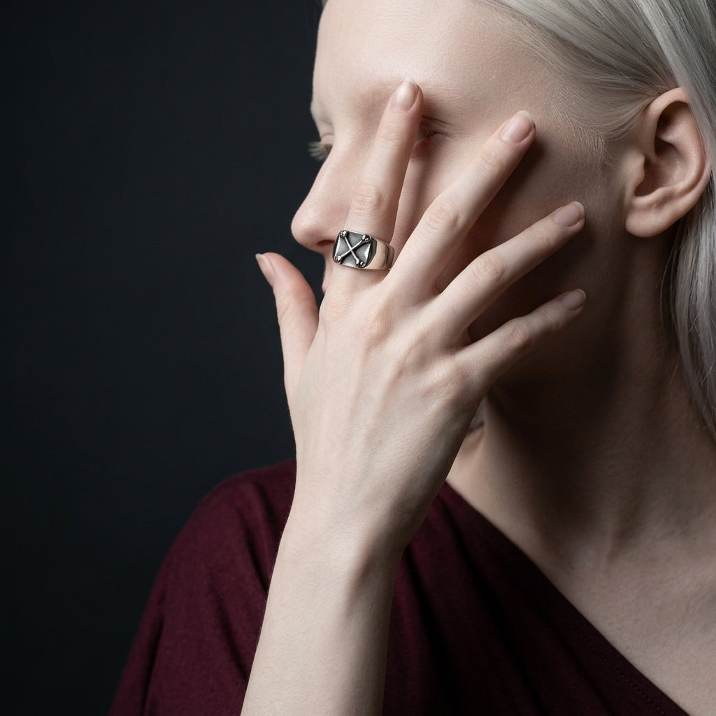 Gekreuzte-Knochen-Statement-Siegelring