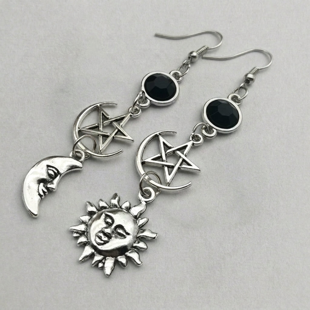 Ungleiche Sonne-Mond-Stern-Ohrringe
