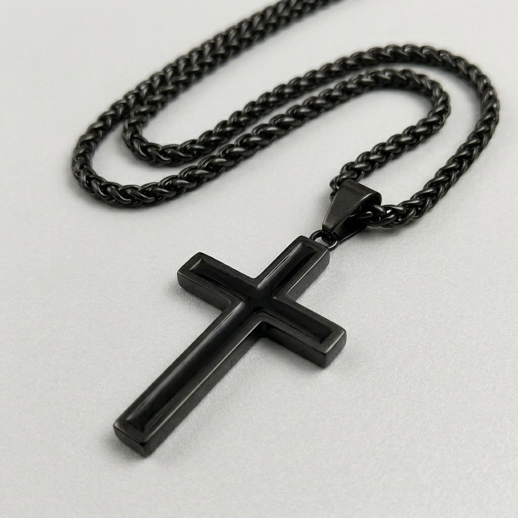 Kräftiges-schwarzes-Kreuz-Anhänger-Halskette