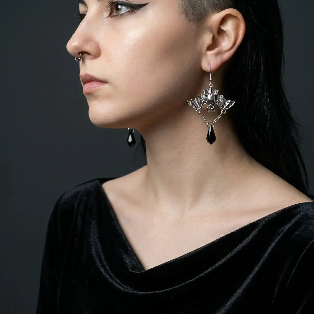 Mitternachts-Flügelspannweite – Gothic-Fledermaus-&-Schwarzkristall-Ohrhänger