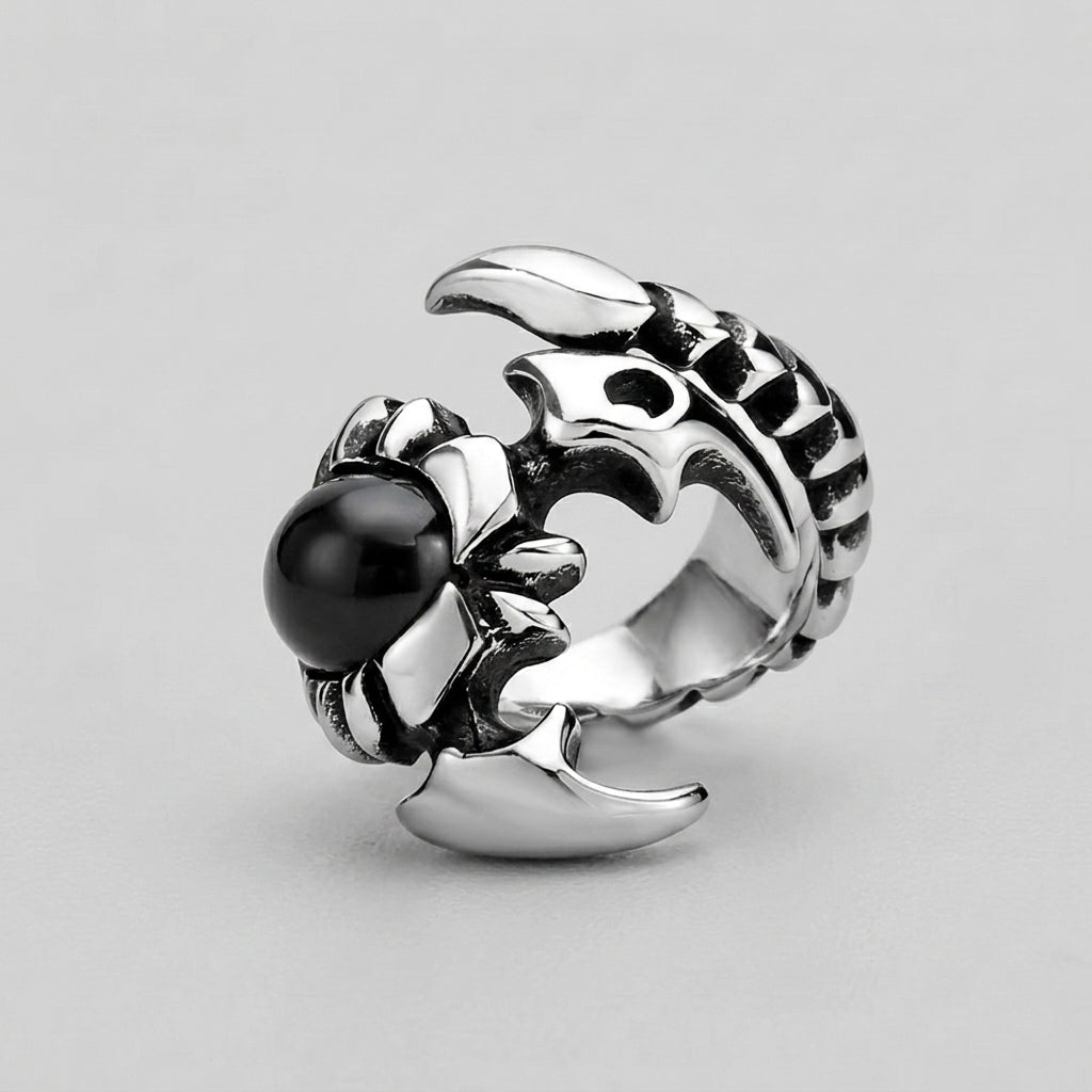 Drachenklauen-Ring mit schwarzer Onyxkugel