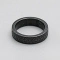 Geschwärzter geometrischer Gitter-Bandring